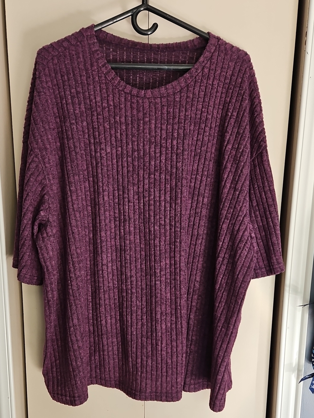 Ribbed Oversized Fuzzy Warm Short Sleeve in Deep Plum Top SzXxl Ptp 30 L30